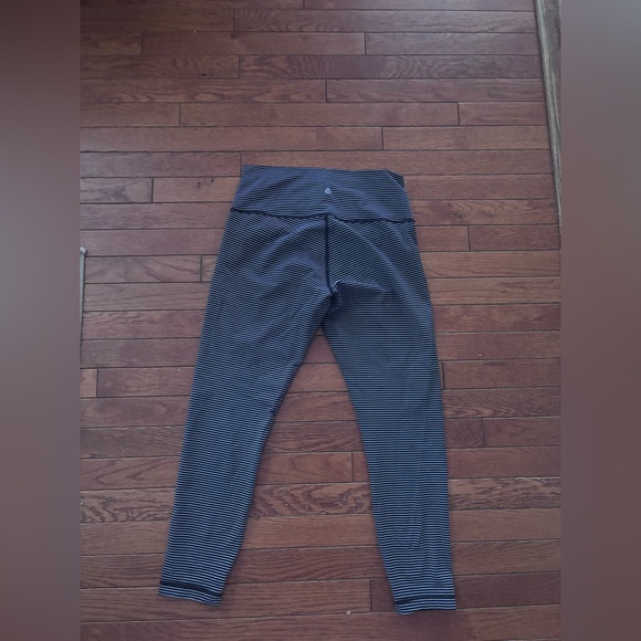 Lululemon Wunder Under Size 10 Black White Stripe - Picture 2 of 3
